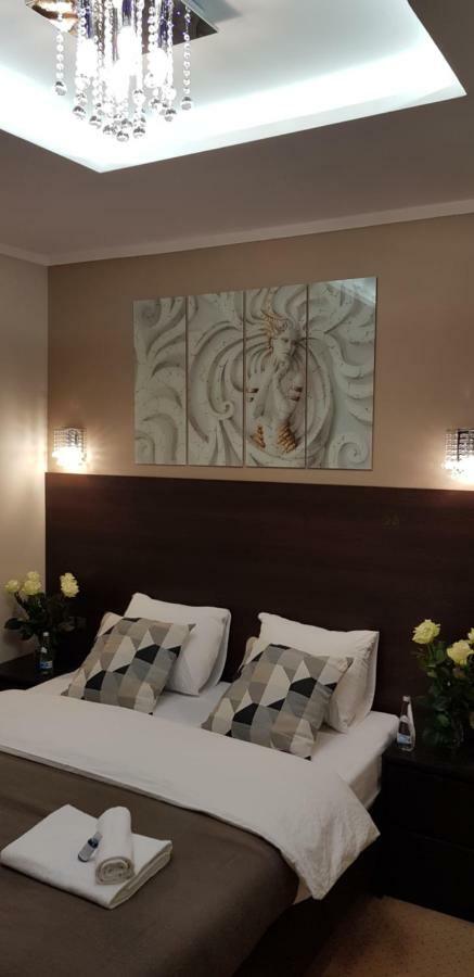 Apartament H&P Gold Apartman Varsó Kültér fotó