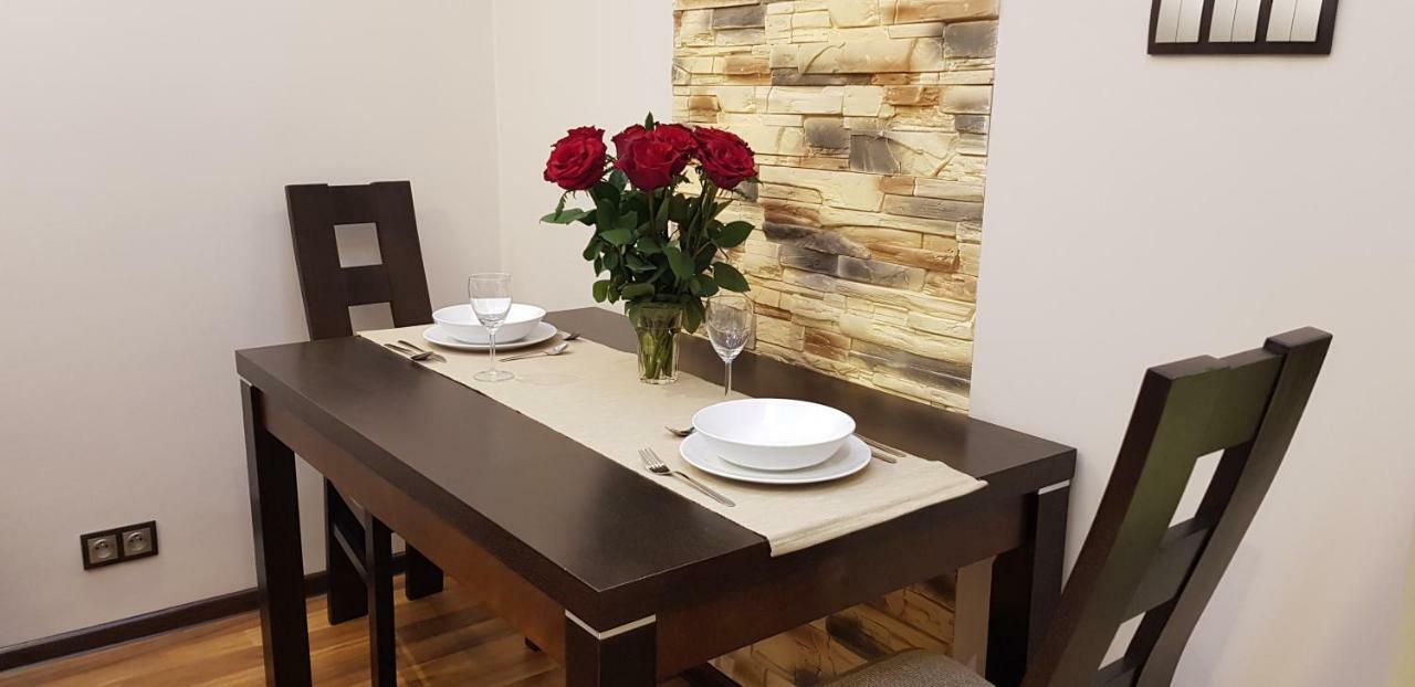 Apartament H&P Gold Apartman Varsó Kültér fotó