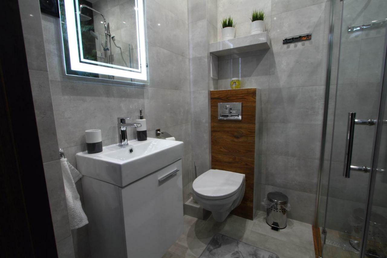 Apartament H&P Gold Apartman Varsó Kültér fotó